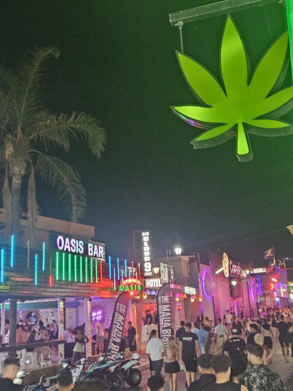 Canna 24 Malia.... Open all night